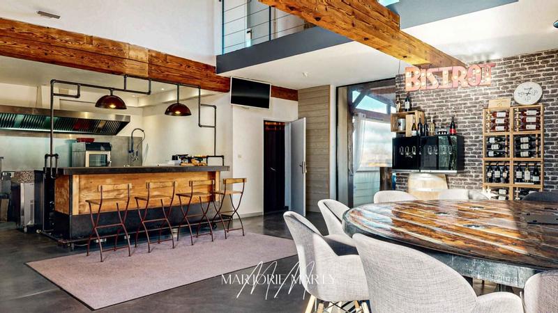 Demeure - 580 m² - 18 pièces