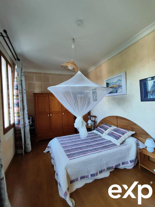 Maison - 248 m² - 6 pièces