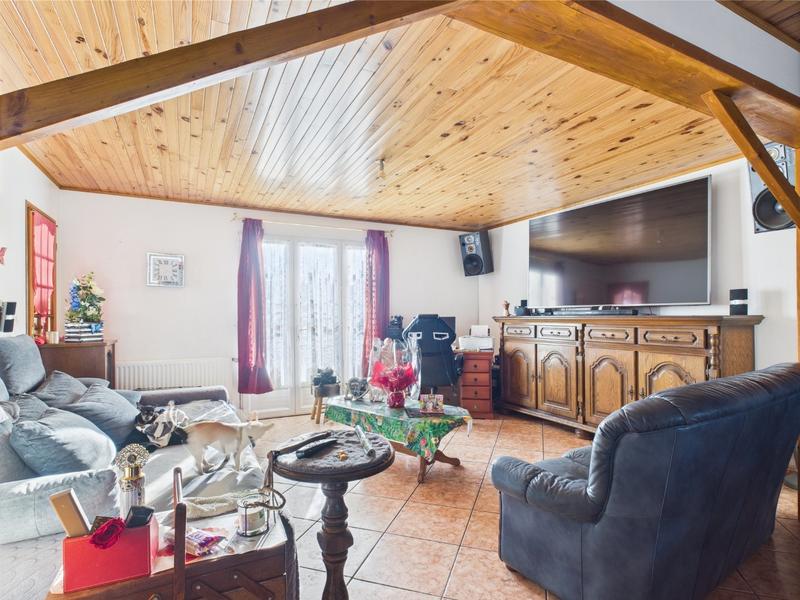 Maison - 200 m² - 6 pièces