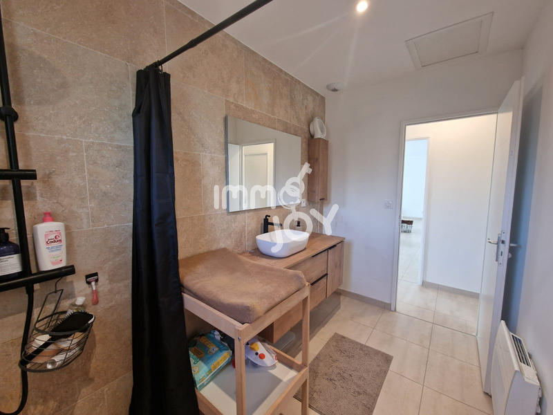 Maison - 93 m² - 4 pièces