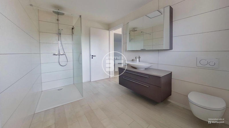 Maison - 215 m² - 6 pièces