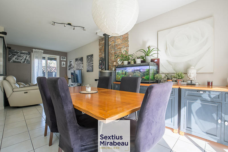 Maison - 95 m² - 5 pièces