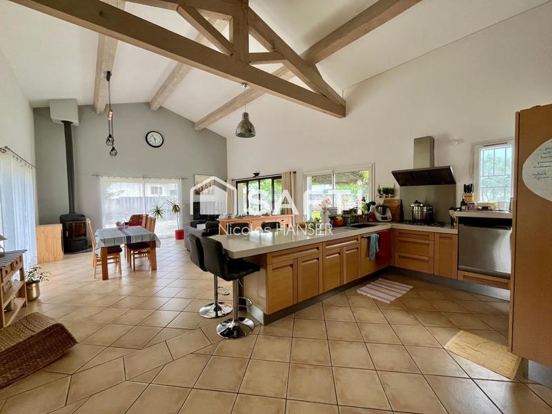 Maison - 194 m² - 7 pièces