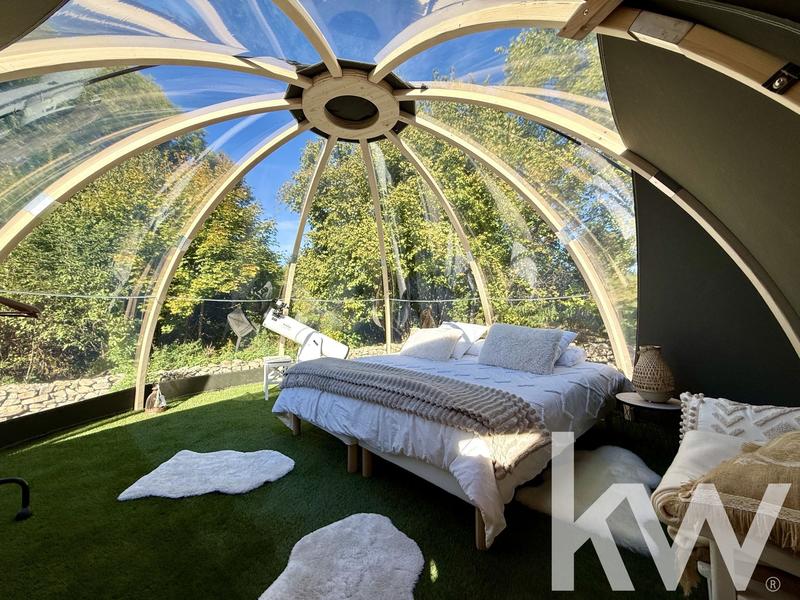 Maison - 205 m² - 10 pièces