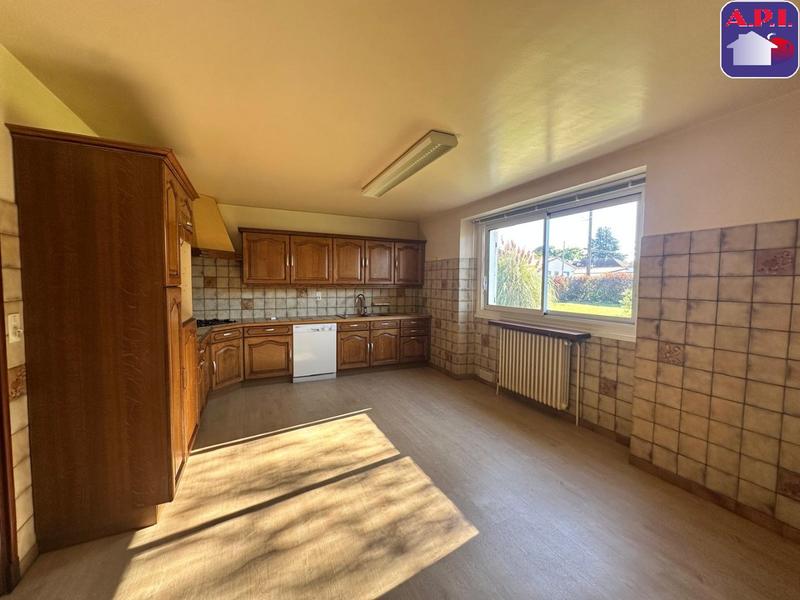 Maison - 249 m² - 7 pièces