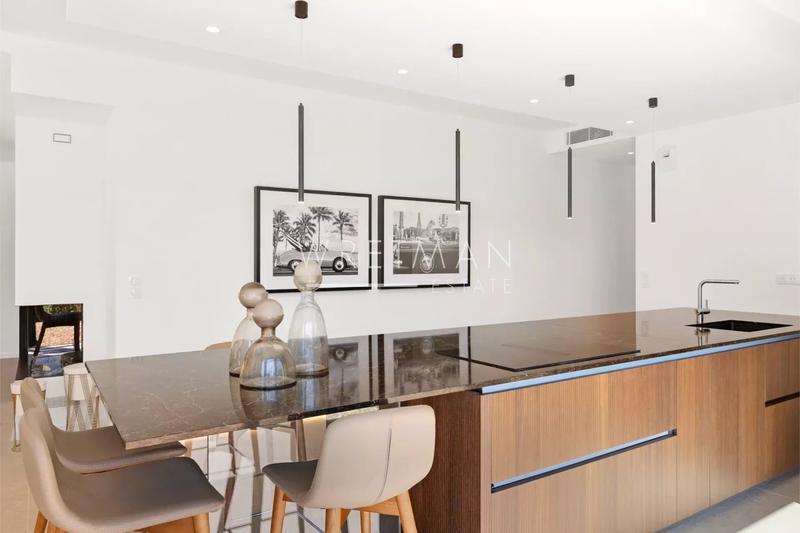 Villa - 240 m² - 5 pièces