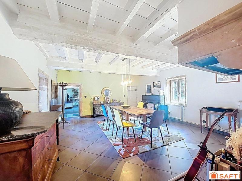 Maison - 372 m² - 12 pièces