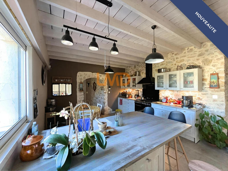 Propriété - 171 m² - 5 pièces