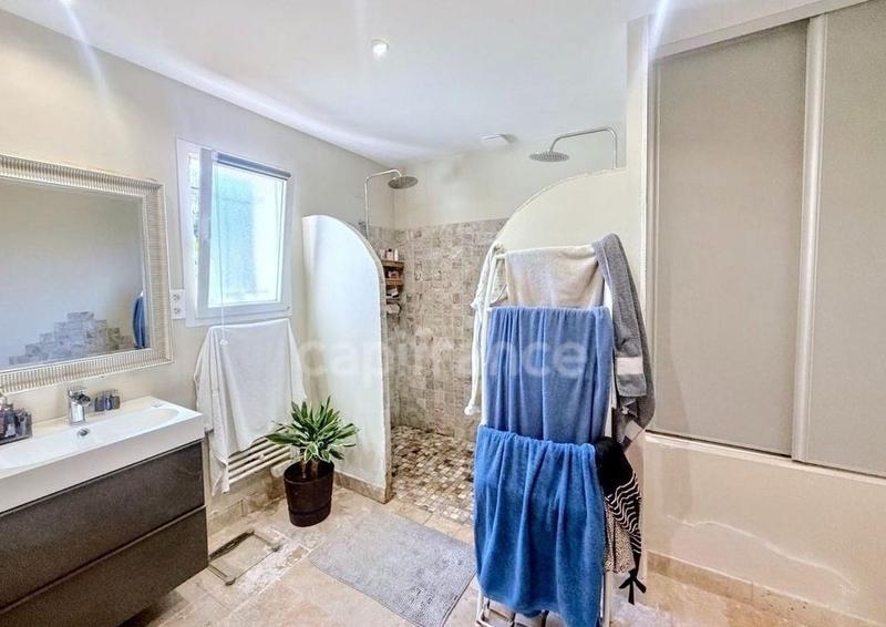 Maison - 190 m² - 5 pièces