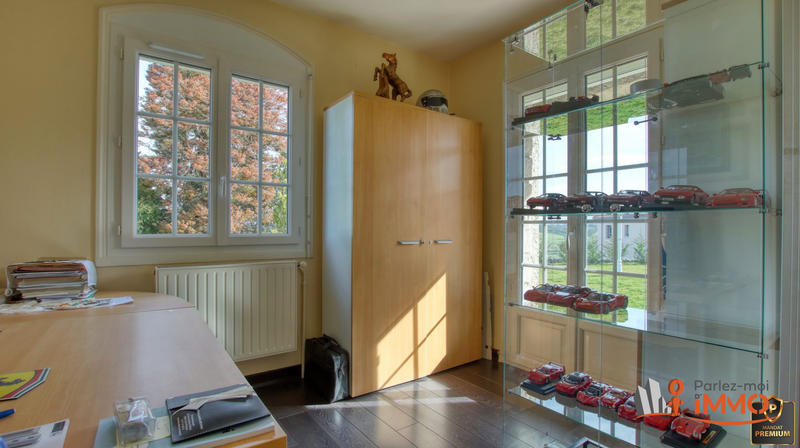 Maison - 185 m² - 7 pièces