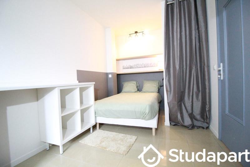 Chambre - 12 m² - 1 pièce