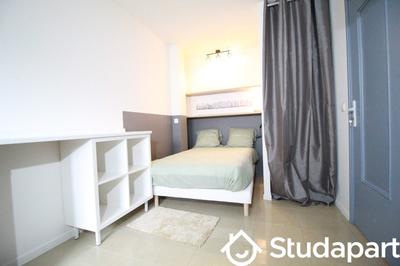 Chambre - 12 m² - 1 pièce