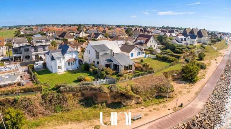 Maison - 237 m² - 7 pièces