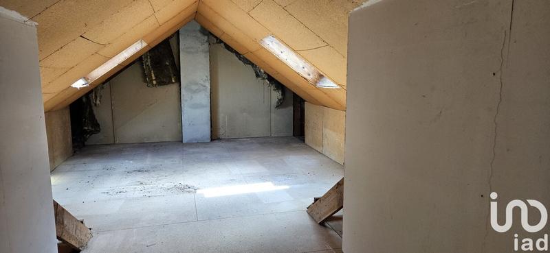 Maison - 243 m² - 9 pièces