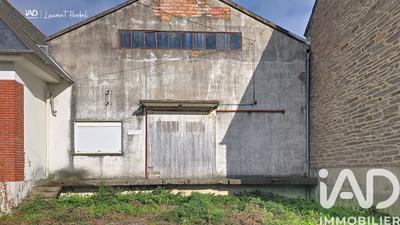 Maison - 350 m² - 2 pièces