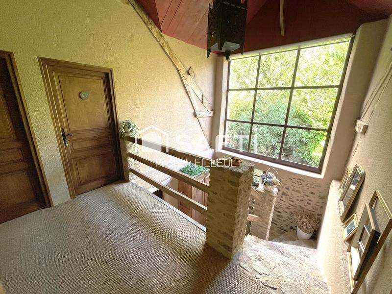 Maison - 282 m² - 8 pièces