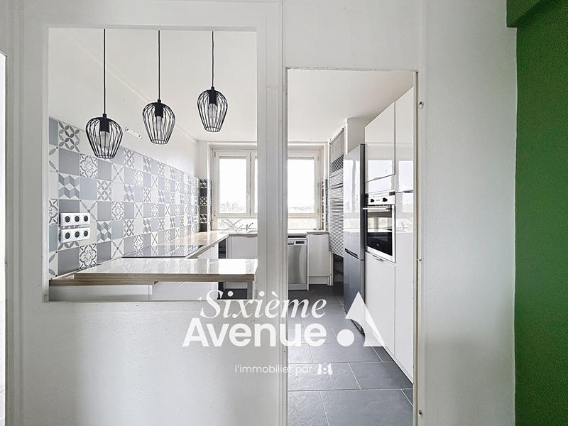 Appartement - 65 m² - 3 pièces