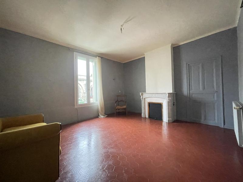 Appartement - 90 m² - 4 pièces