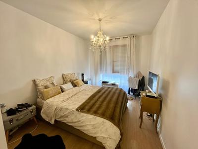 Appartement - 86 m² - 4 pièces