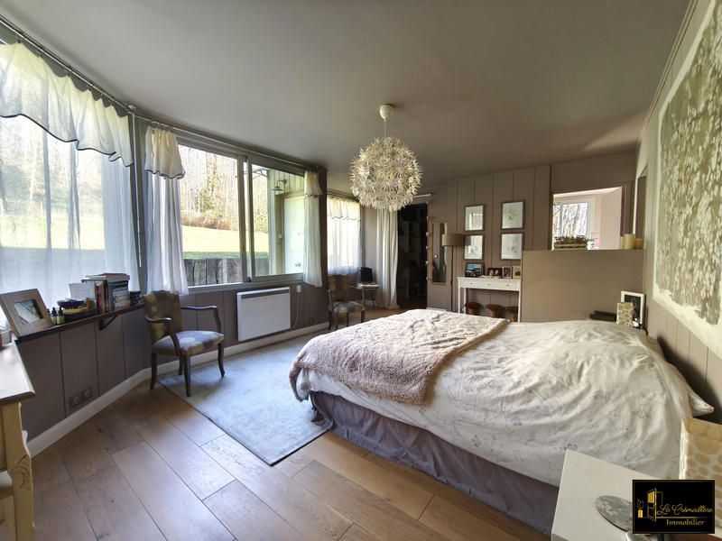 Maison contemporaine - 216 m² - 8 pièces