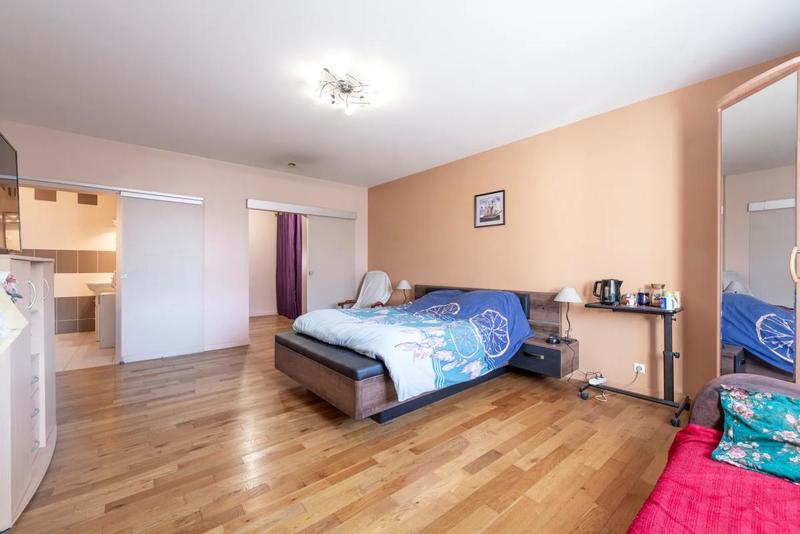 Maison - 308 m² - 11 pièces