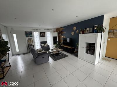 Maison - 104 m² - 5 pièces