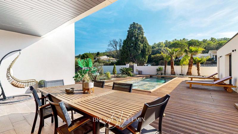 Villa - 202 m² - 7 pièces