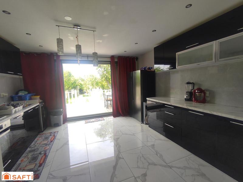 Maison - 115 m² - 5 pièces