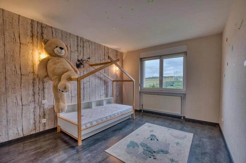 Maison - 266 m² - 7 pièces