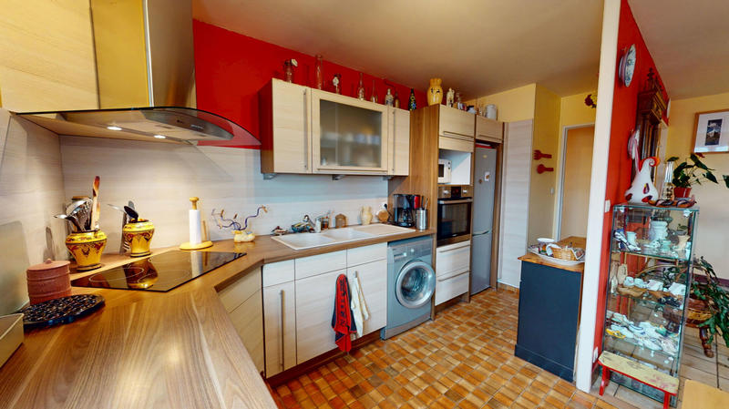 Appartement - 81 m² - 3 pièces
