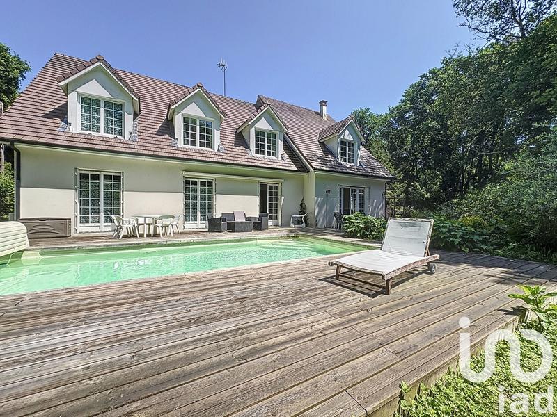 Maison - 270 m² - 9 pièces