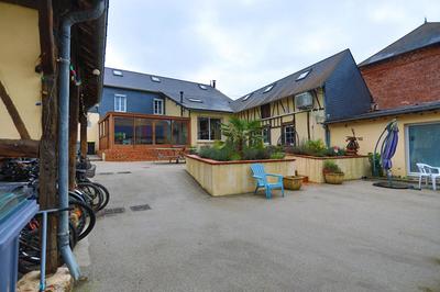 Maison - 424 m² - 14 pièces