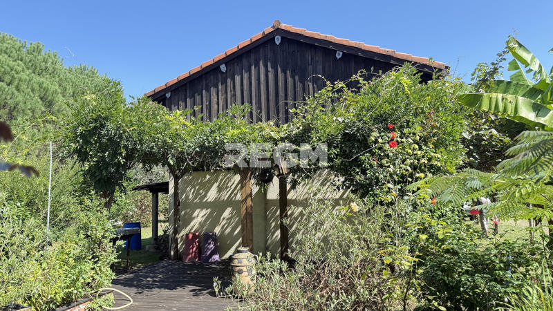 Propriété - 196 m² - 5 pièces