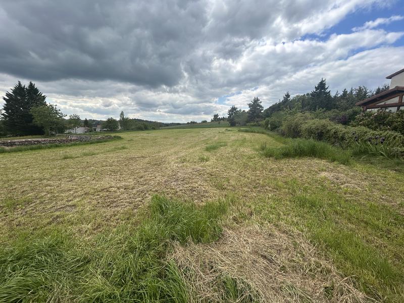 Terrain constructible - 2 800 m²