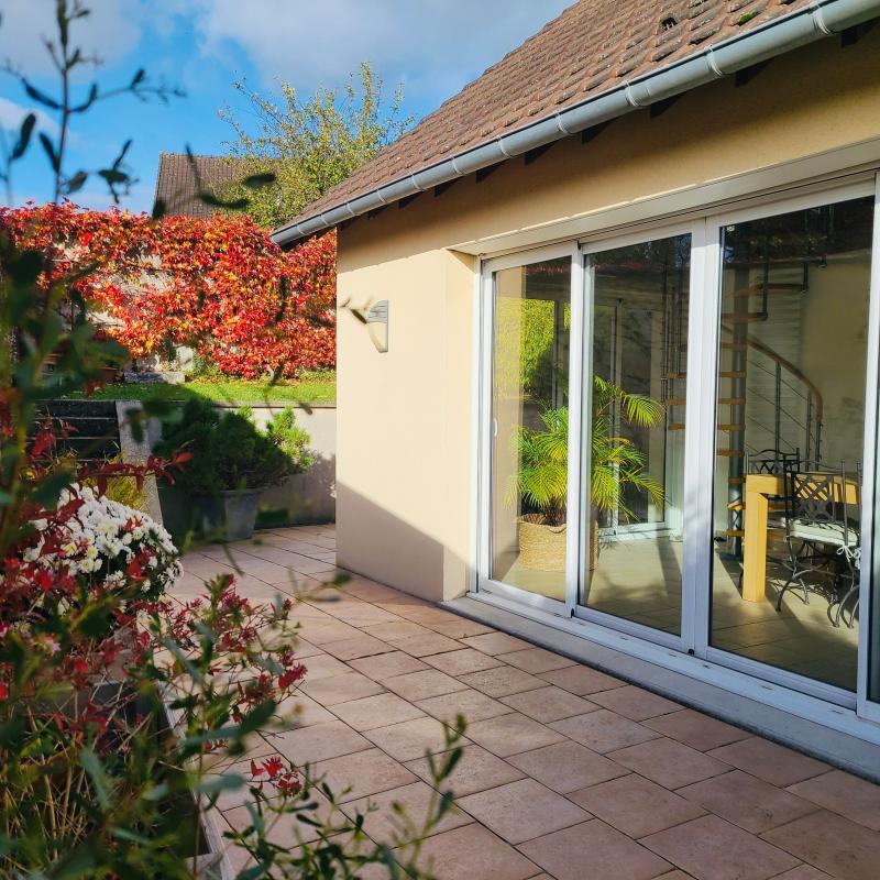 Maison - 186 m² - 8 pièces