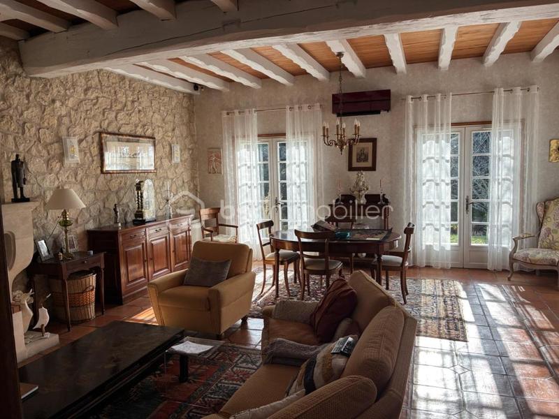 Maison traditionnelle - 145 m² - 8 pièces