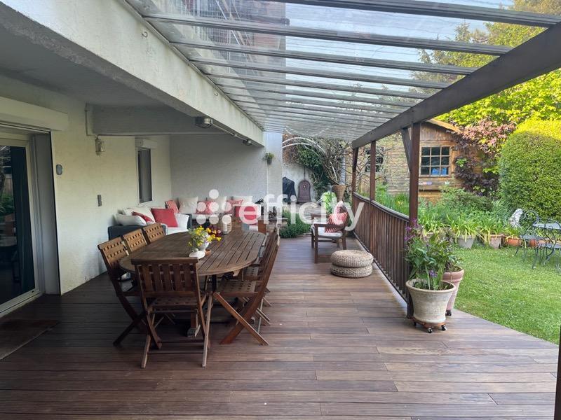 Villa - 309 m² - 12 pièces