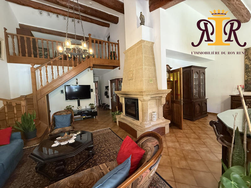 Maison traditionnelle - 169 m² - 7 pièces