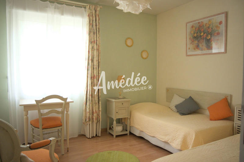 Villa - 151 m² - 6 pièces