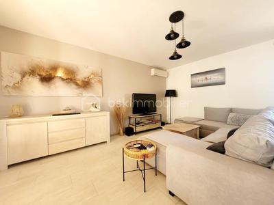 Maison traditionnelle - 190 m² - 9 pièces