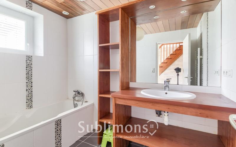 Maison traditionnelle - 75 m² - 4 pièces