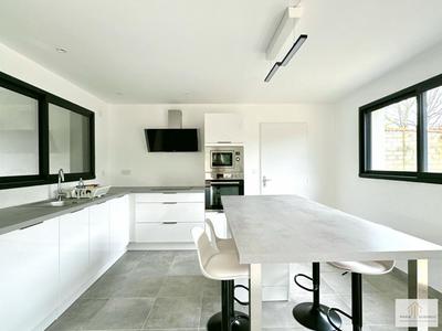 Maison - 123 m² - 5 pièces