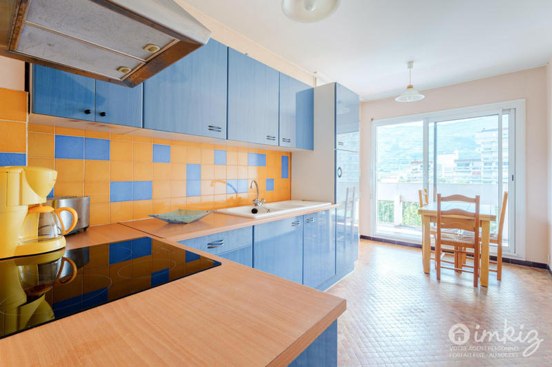 Appartement - 82 m² - 3 pièces