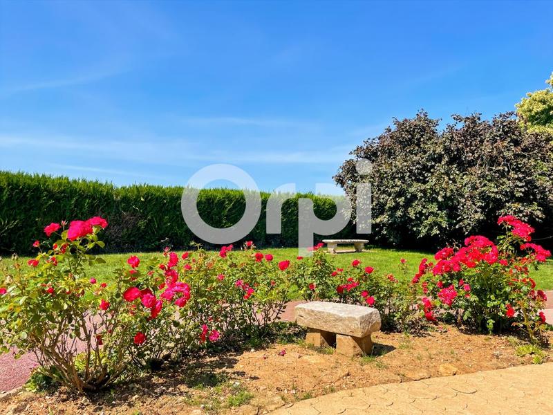 Propriété - 308 m² - 9 pièces