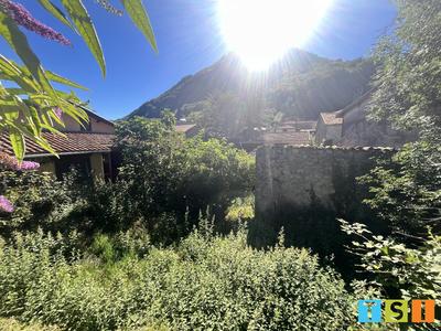 Grange - 240 m² - 2 pièces