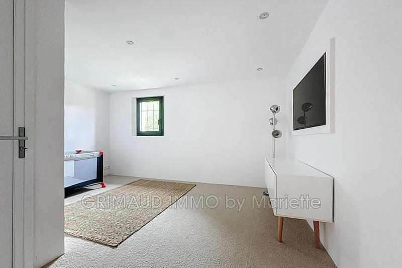 Villa - 261 m² - 6 pièces