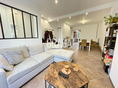 Maison - 90 m² - 5 pièces