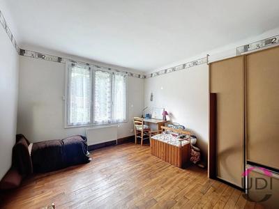 Maison - 97 m² - 4 pièces