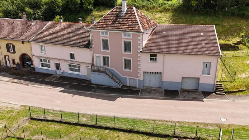 Maison - 254 m² - 8 pièces