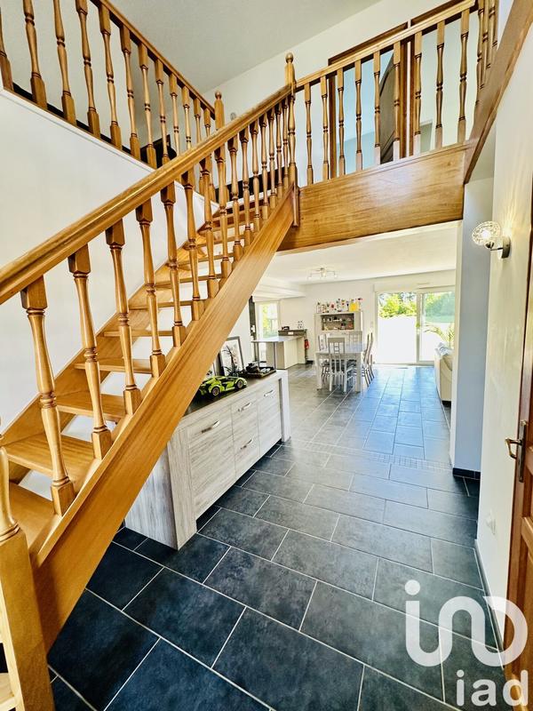 Maison - 180 m² - 8 pièces